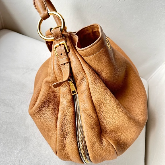 SOLD ❗️PRADA Vitello Daino Shoulder Bag Beige - Picture 14 of 15